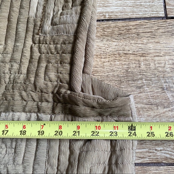 Kiss of the Wolf Quilt Silk Vest Sz M Wearable Art - Picture 11 of 12